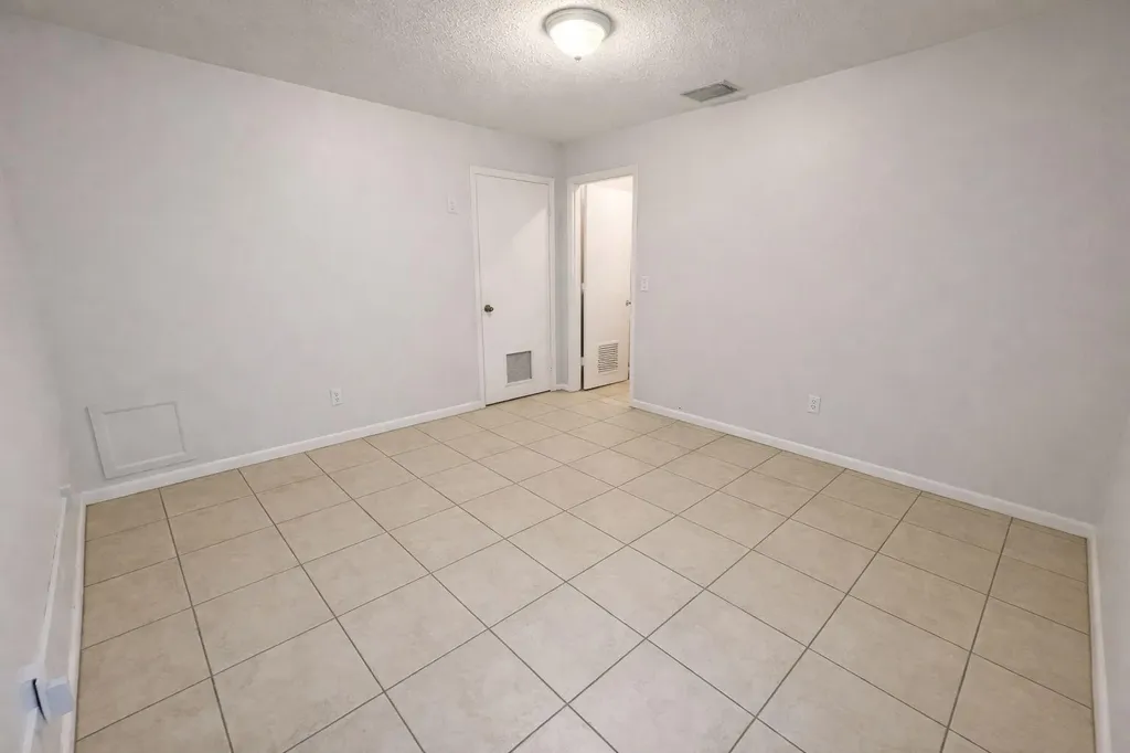1504 41st Avenue Vero Beach FL 32960