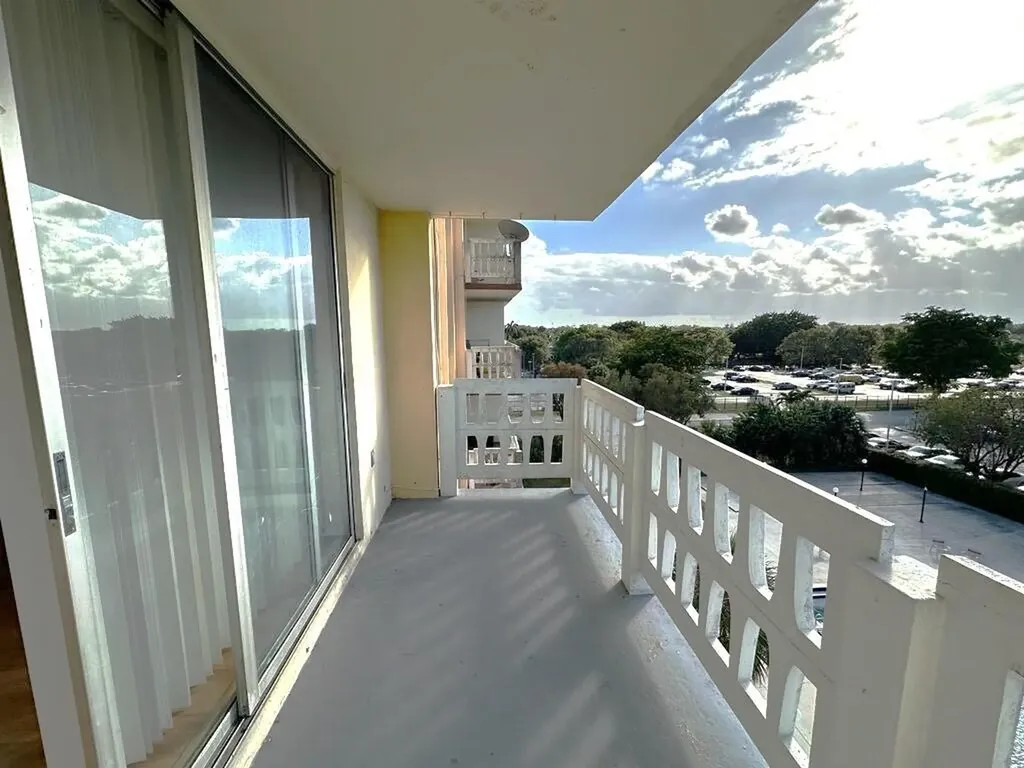 15600 NW 7th Avenue Miami FL 33169