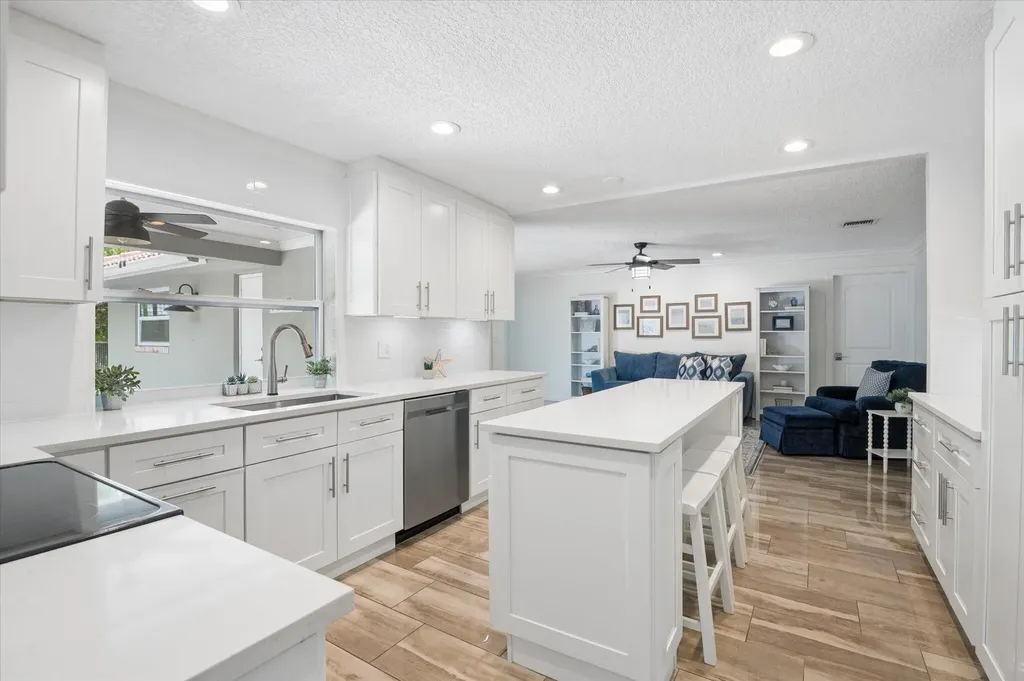 2691 NW 106th Avenue Coral Springs FL 33065