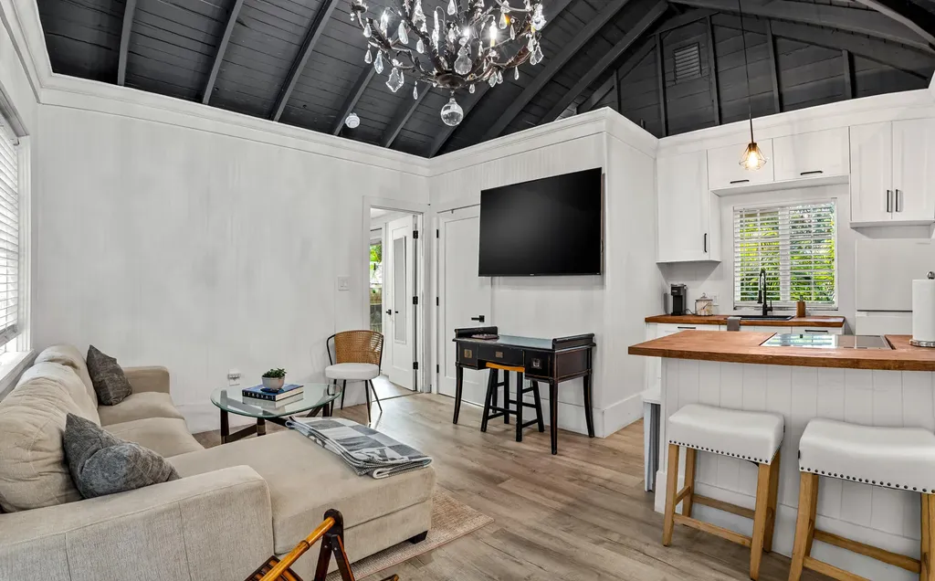 1017 SW 4th Street Fort Lauderdale FL 33312