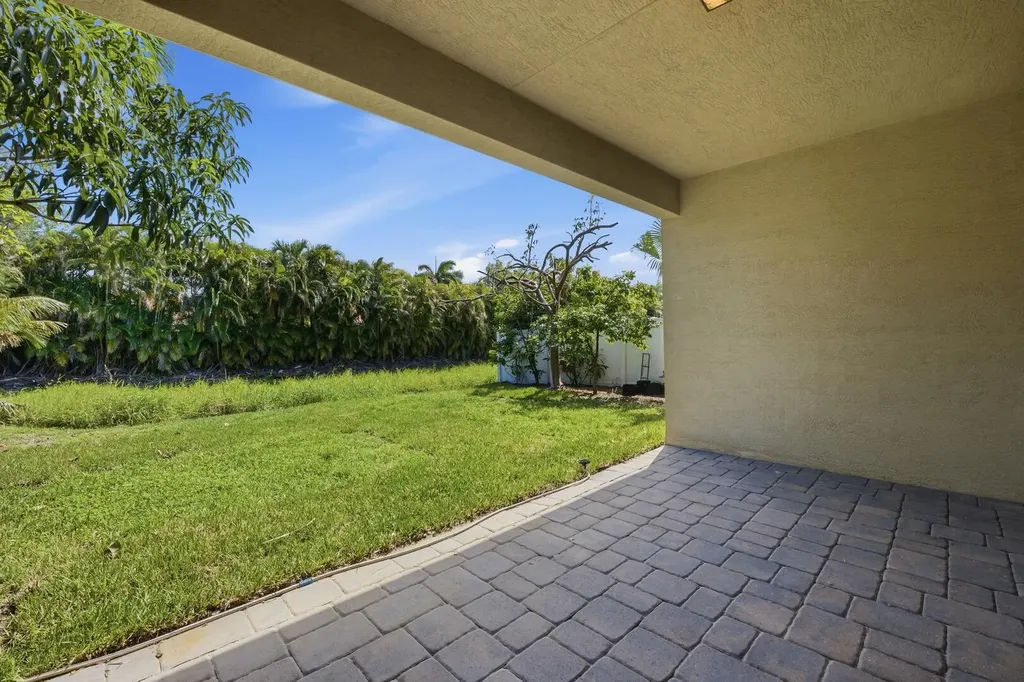 4010 Tomoka Drive Lake Worth FL 33462