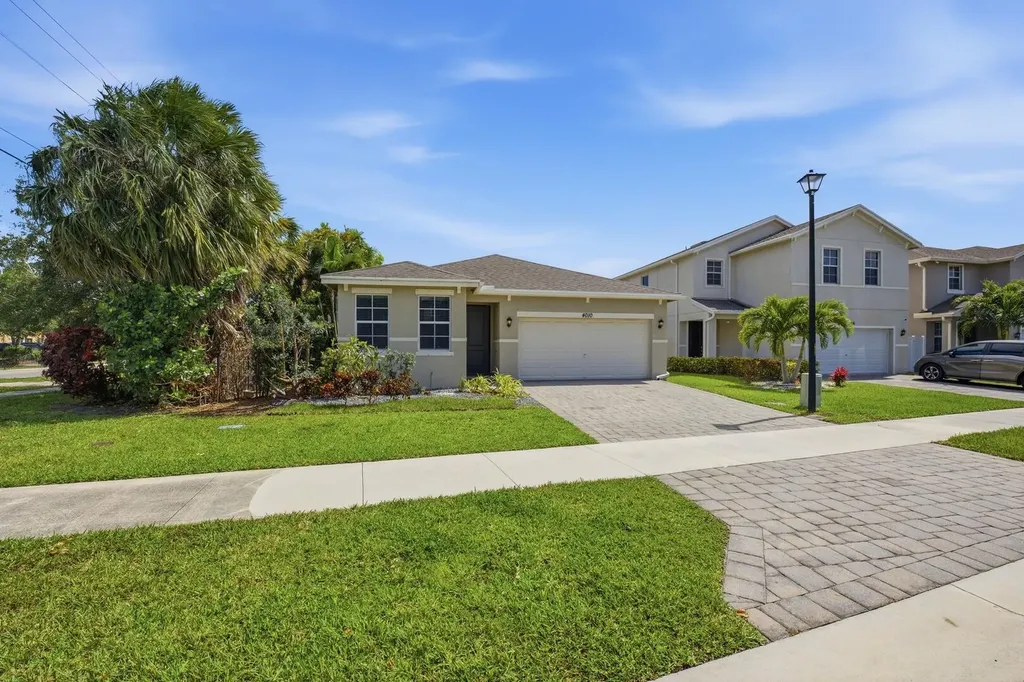 4010 Tomoka Drive Lake Worth FL 33462