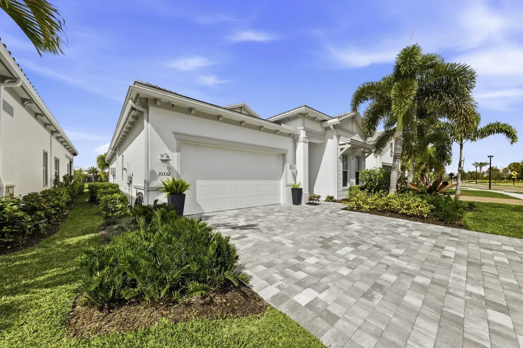 10332 Northbrook Circle Palm Beach Gardens FL 33412