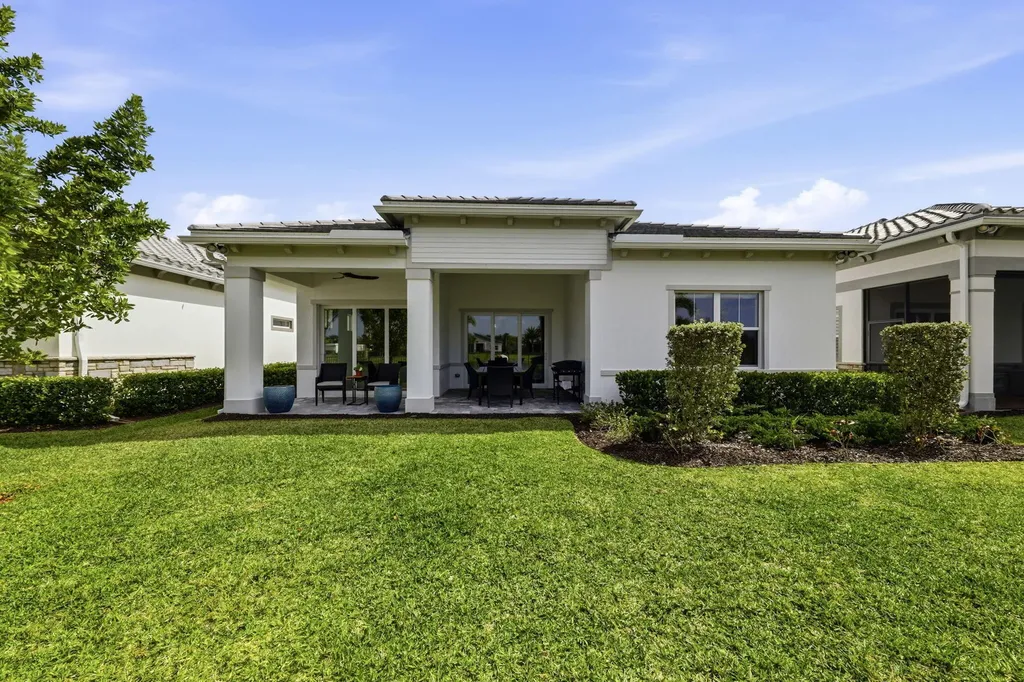 10332 Northbrook Circle Palm Beach Gardens FL 33412