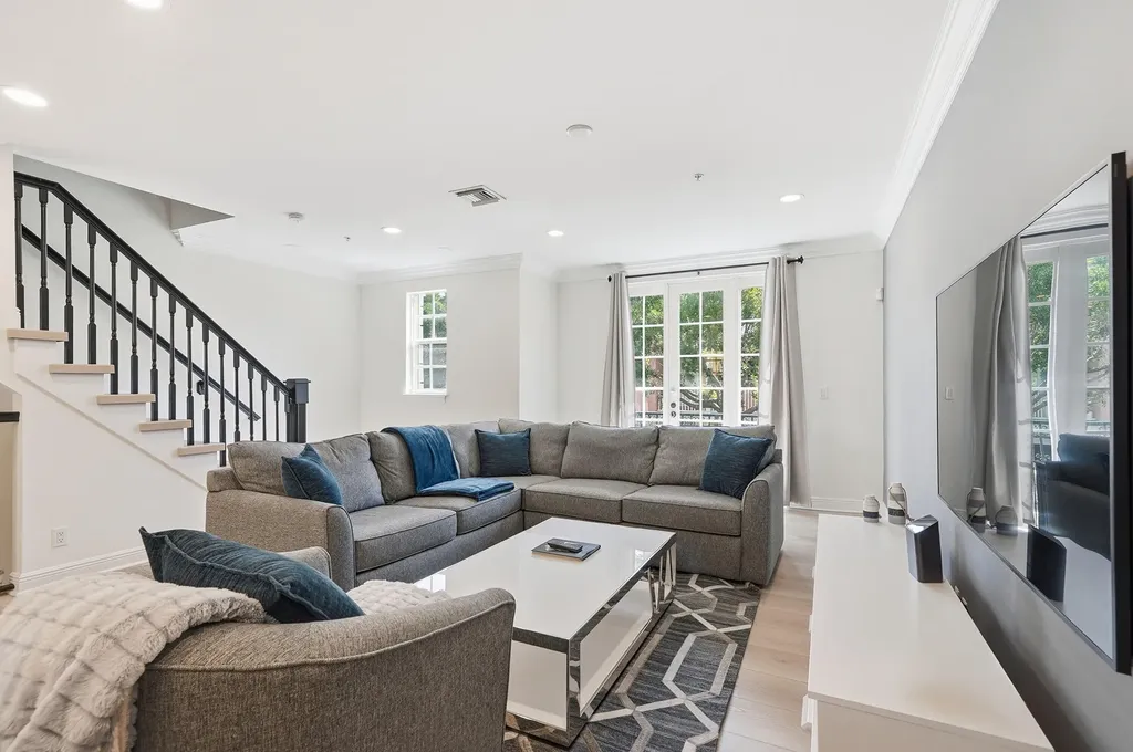 1050 E Heritage Club Circle Delray Beach FL 33483