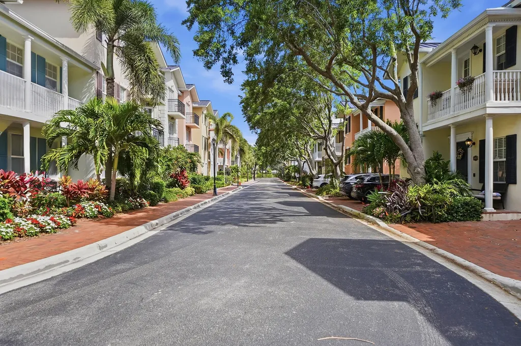 1050 E Heritage Club Circle Delray Beach FL 33483