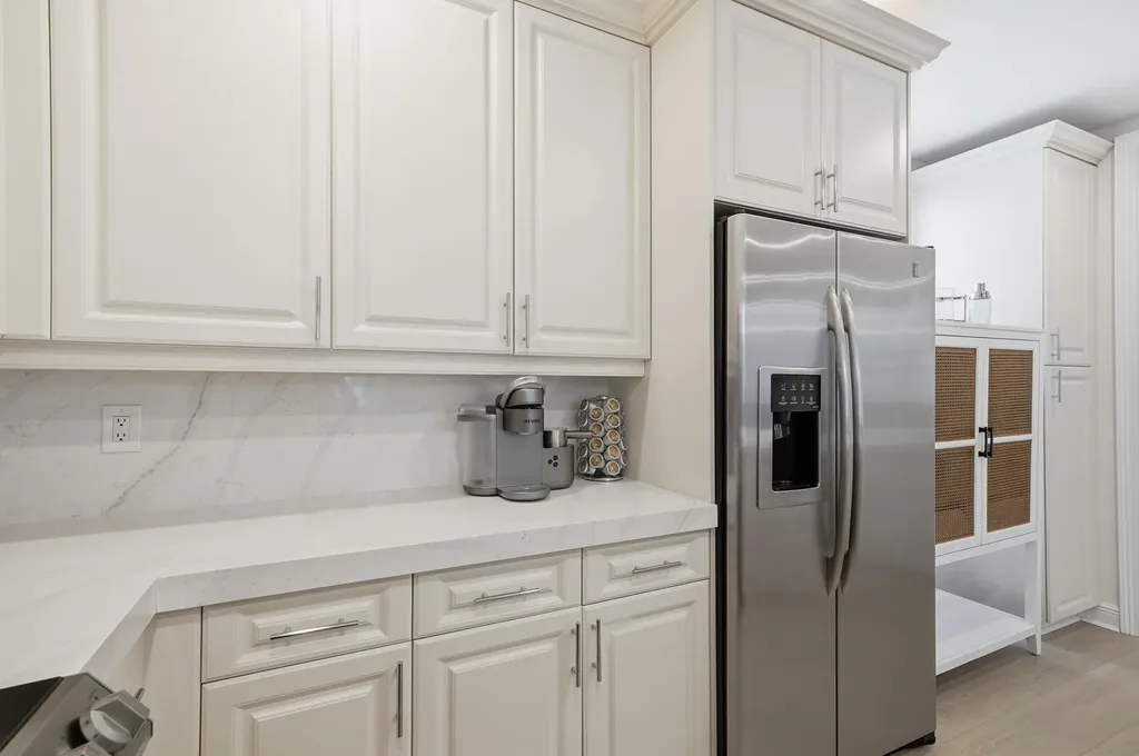 1050 E Heritage Club Circle Delray Beach FL 33483