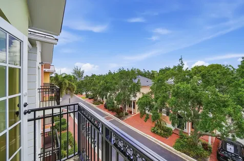 1050 E Heritage Club Circle Delray Beach FL 33483