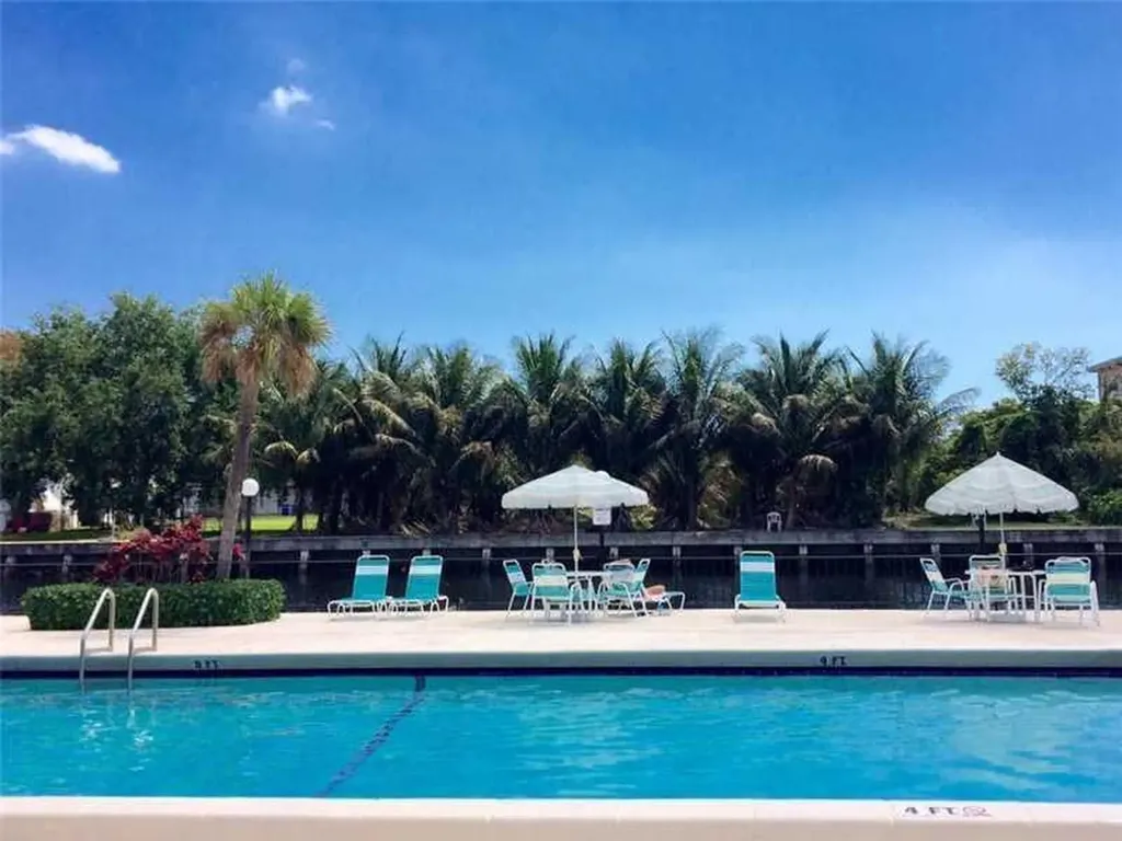 2731 Taft Street Hollywood FL 33020