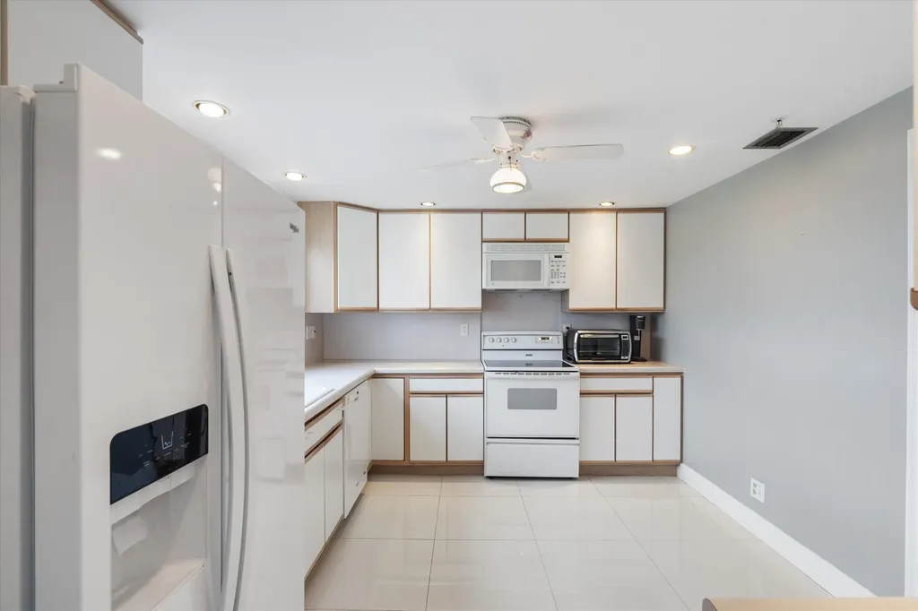 3300 S Ocean Boulevard Highland Beach FL 33487