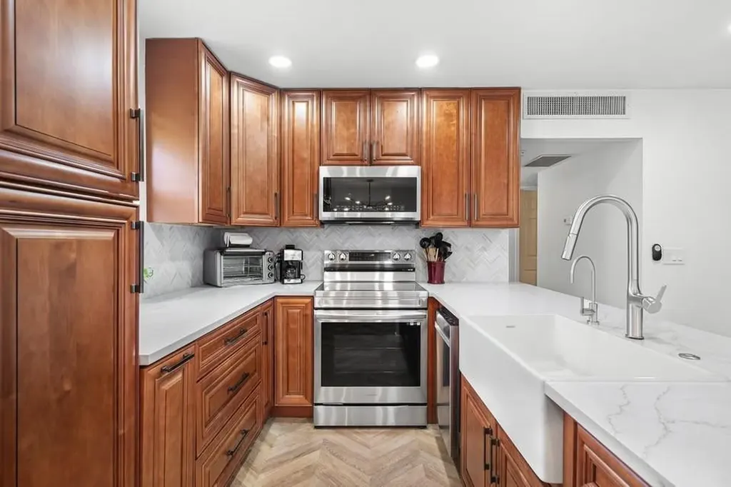 156 Seville Delray Beach FL 33446