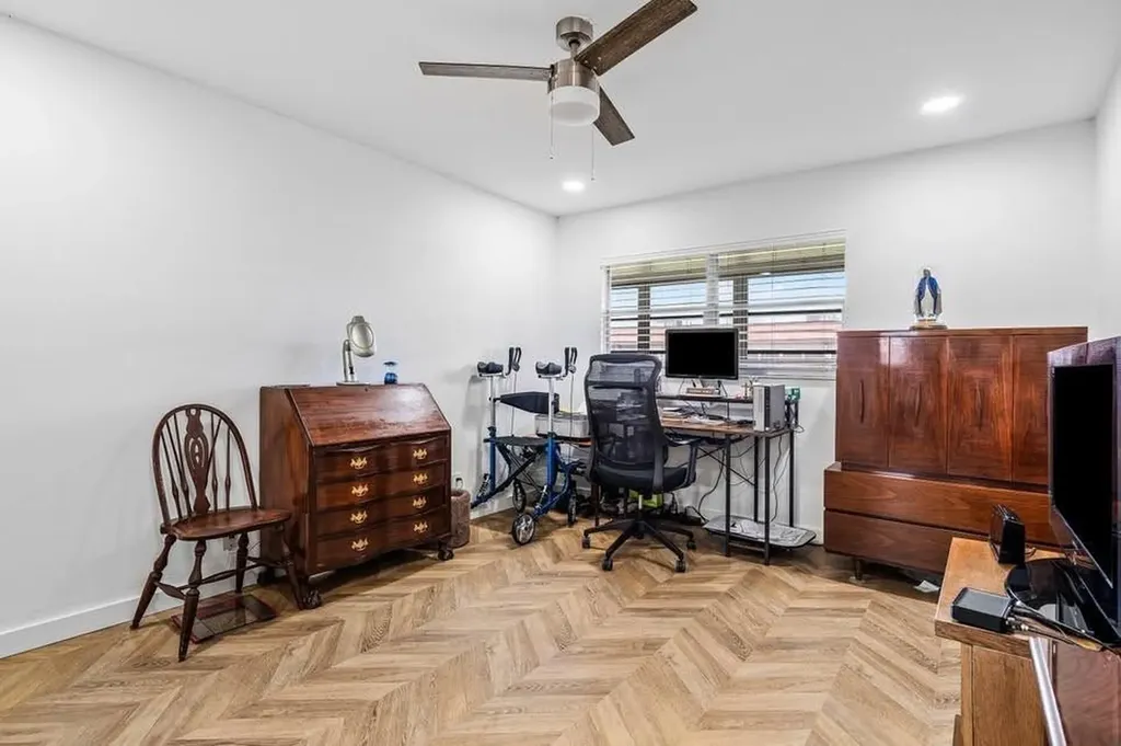 156 Seville Delray Beach FL 33446