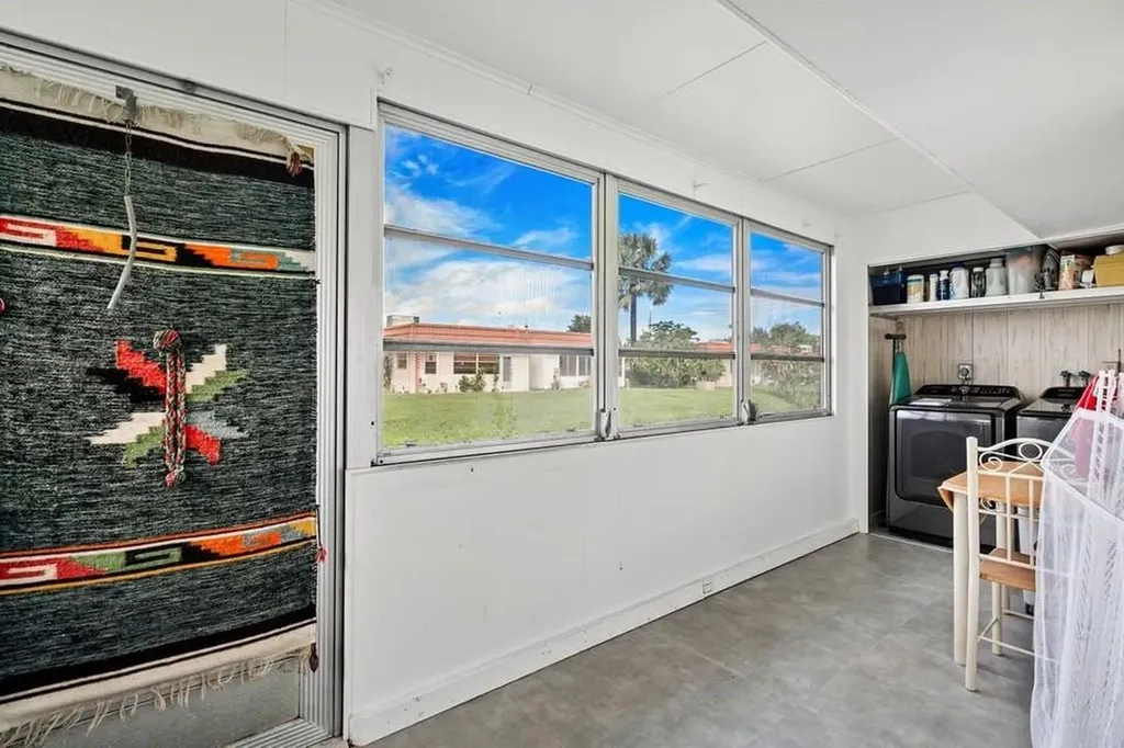 156 Seville Delray Beach FL 33446
