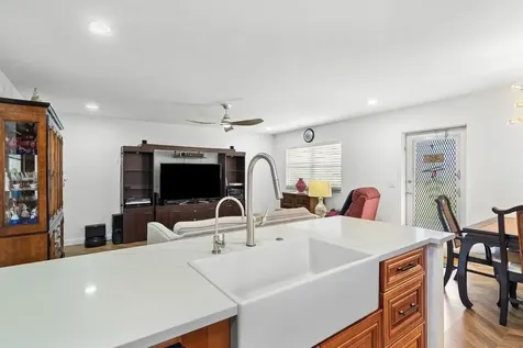 156 Seville Delray Beach FL 33446