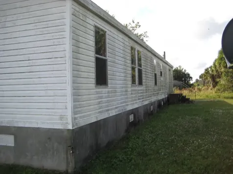 14455 NW 284th Street Okeechobee FL 34972