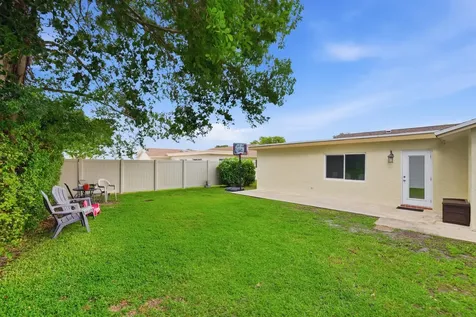 8109 NW 94th Avenue Tamarac FL 33321