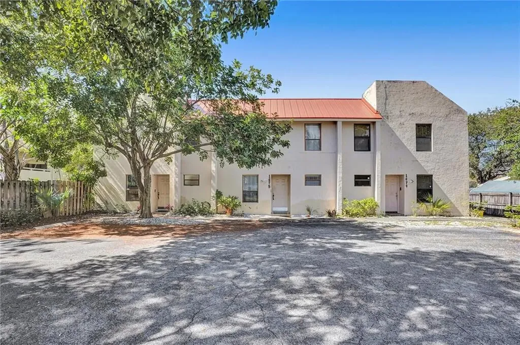 1679 NW 15th NW Boca Raton FL 33432