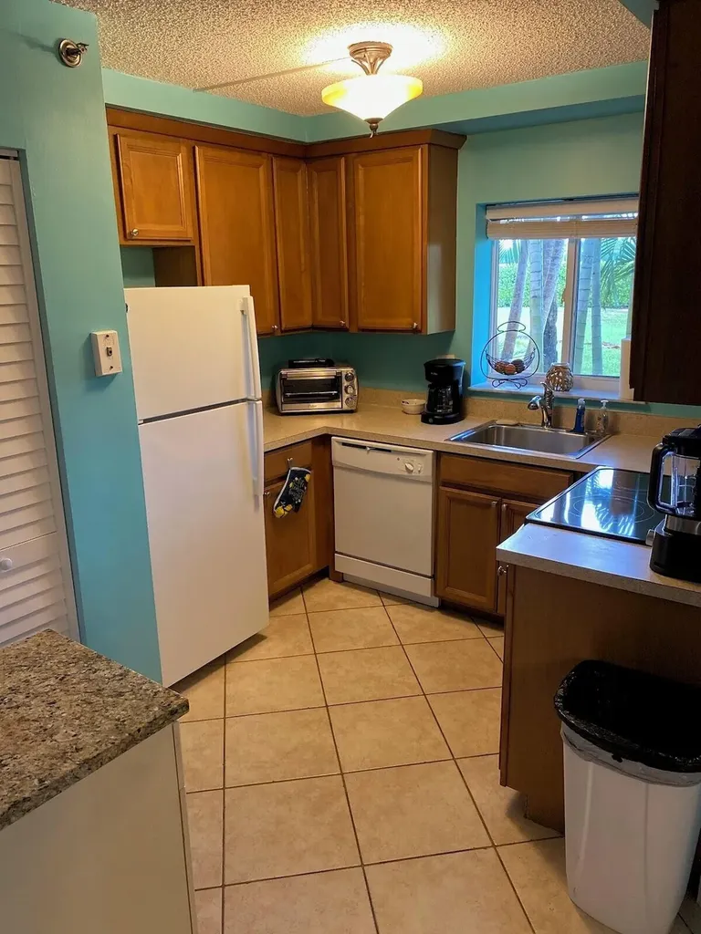 275 Palm Avenue Jupiter FL 33477