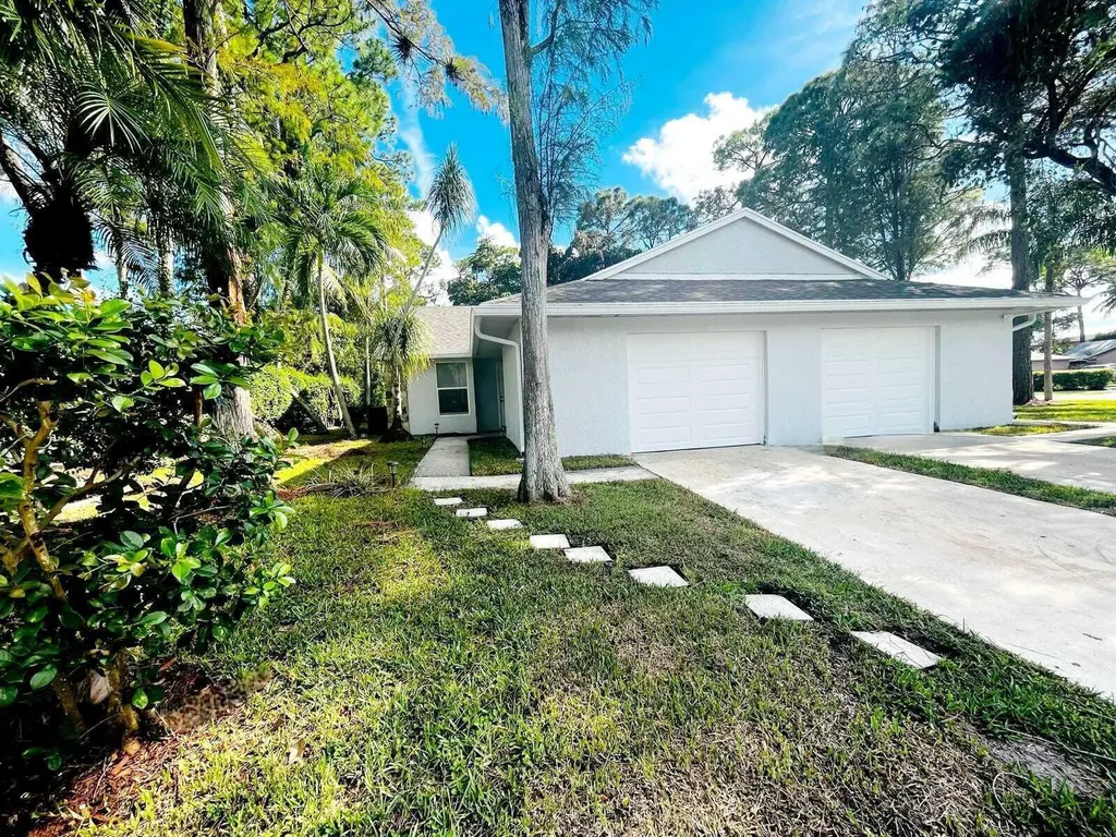 13838 Bottlebrush Court Wellington FL 33414