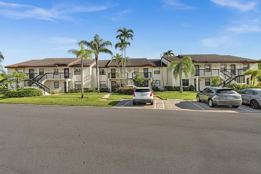 22017 Palms Way Boca Raton FL 33433