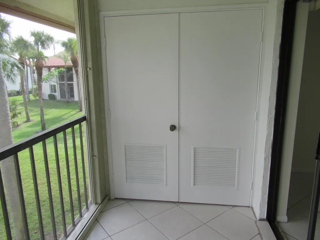 22017 Palms Way Boca Raton FL 33433