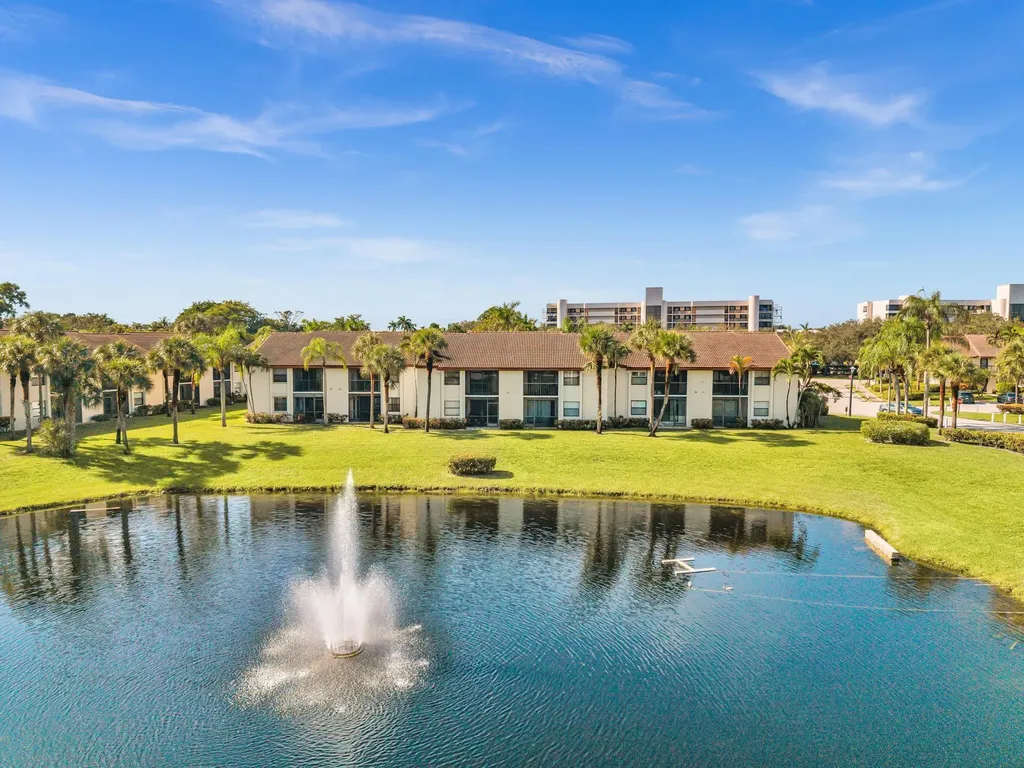 22017 Palms Way Boca Raton FL 33433