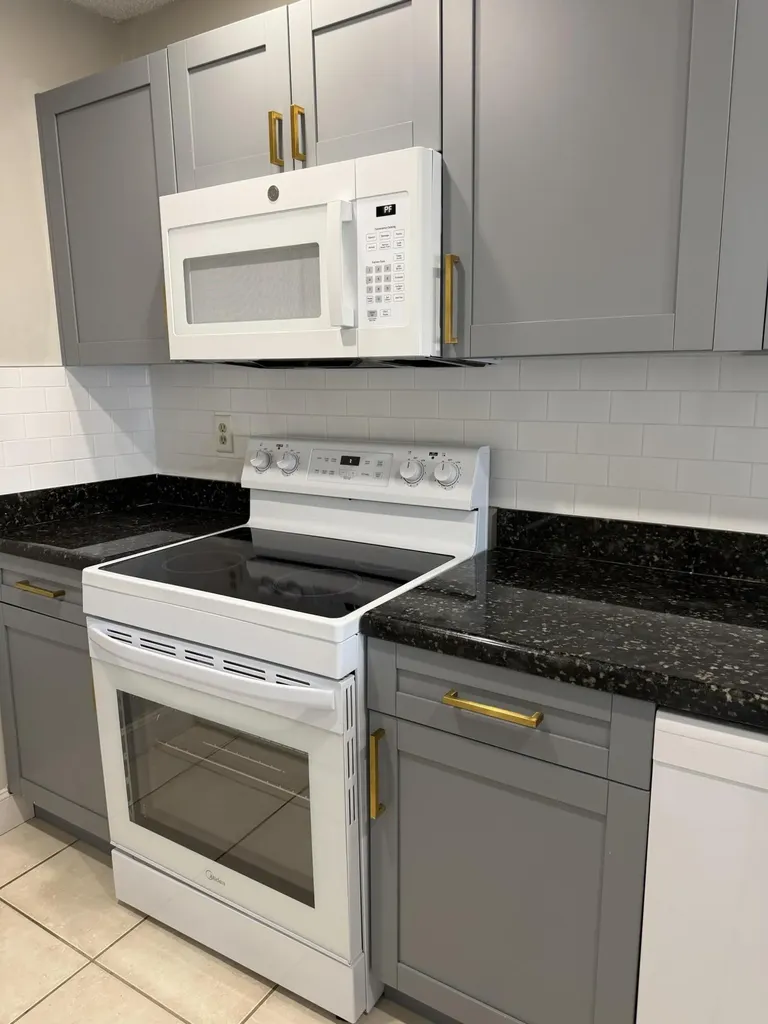 3662 N University Drive Coral Springs FL 33065