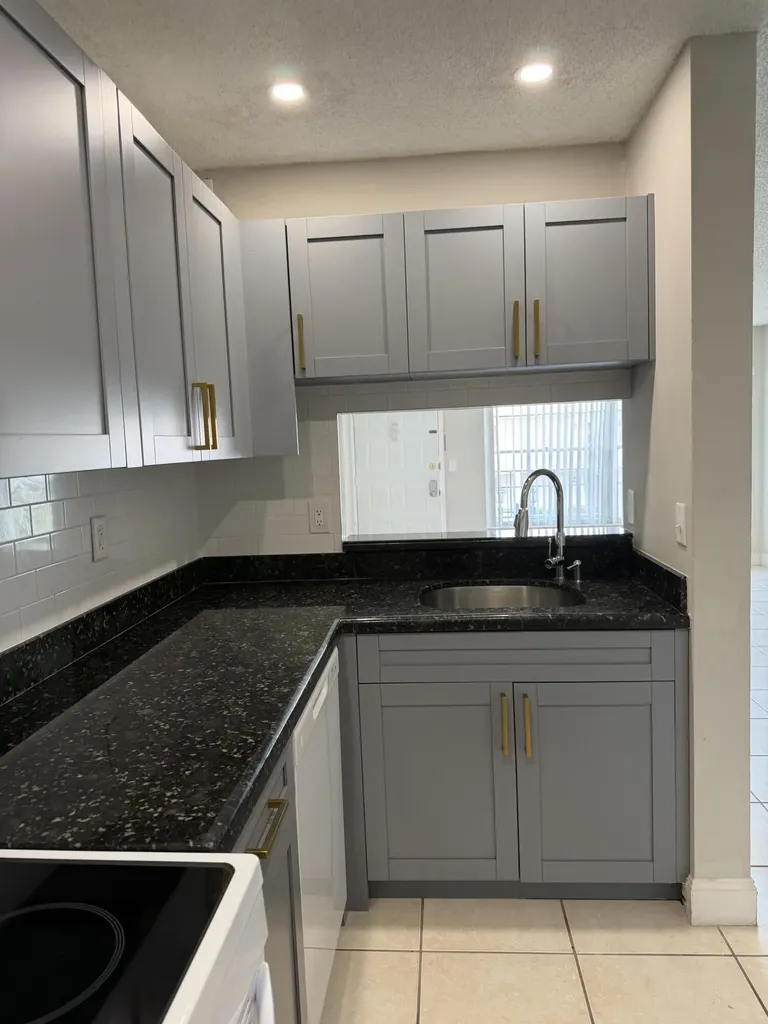 3662 N University Drive Coral Springs FL 33065