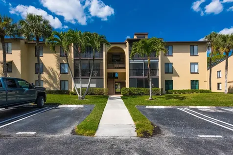 629 Sea Pine Way Greenacres FL 33415