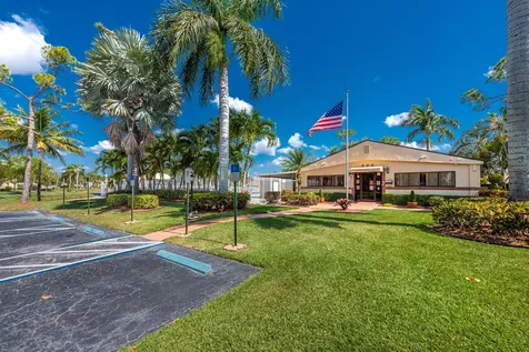 629 Sea Pine Way Greenacres FL 33415