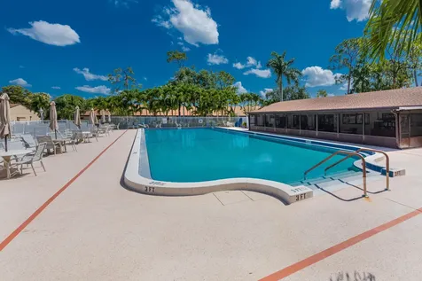 629 Sea Pine Way Greenacres FL 33415