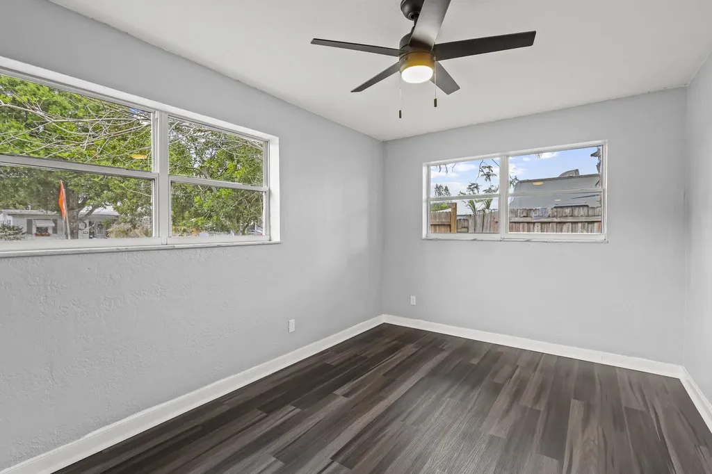 180 SE Serenata Court Port St Lucie FL 34983
