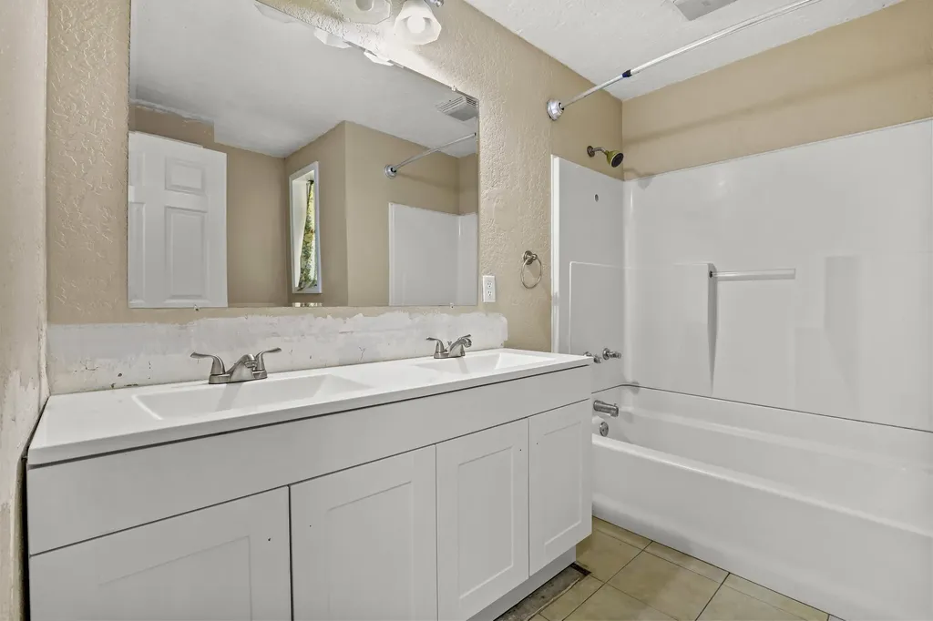 180 SE Serenata Court Port St Lucie FL 34983