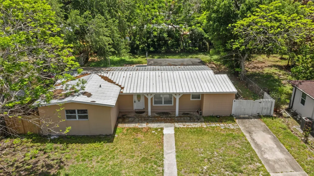 180 SE Serenata Court Port St Lucie FL 34983