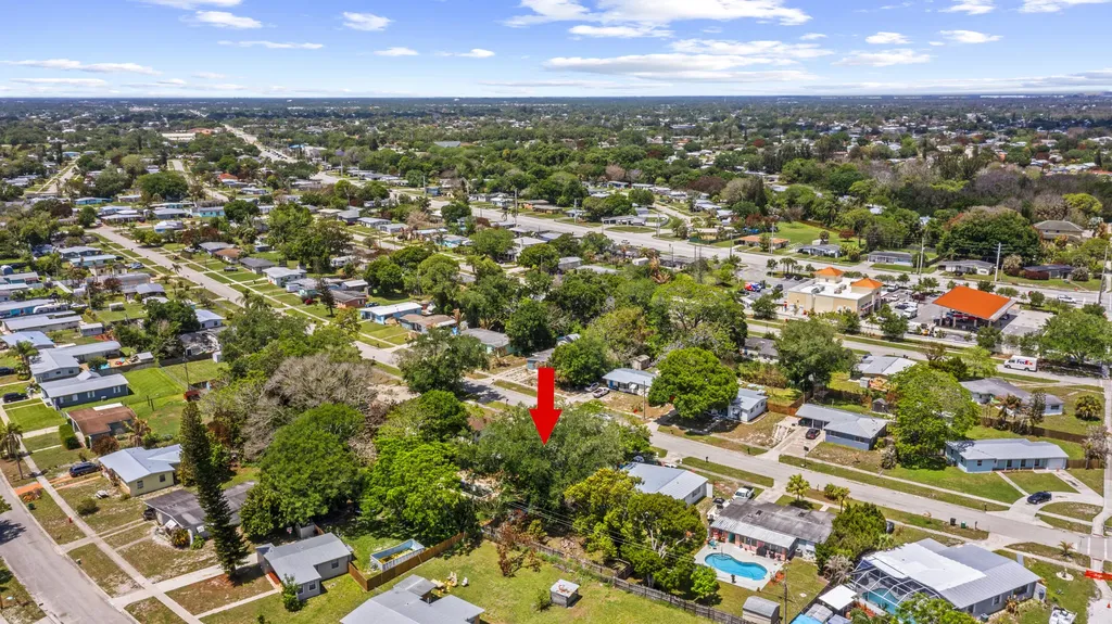 180 SE Serenata Court Port St Lucie FL 34983