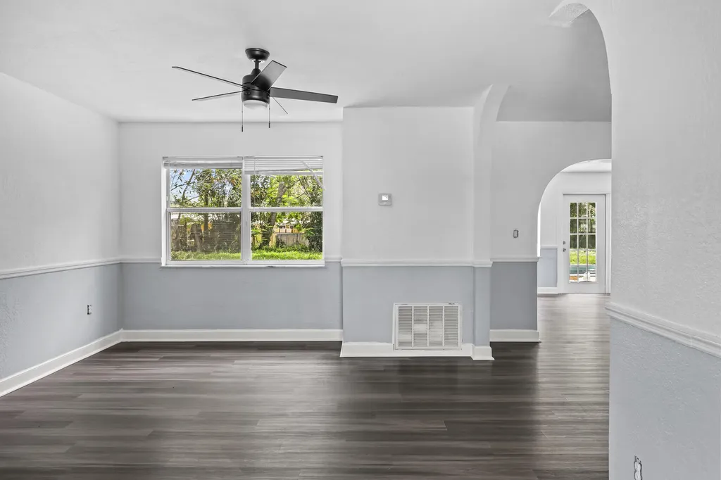 180 SE Serenata Court Port St Lucie FL 34983