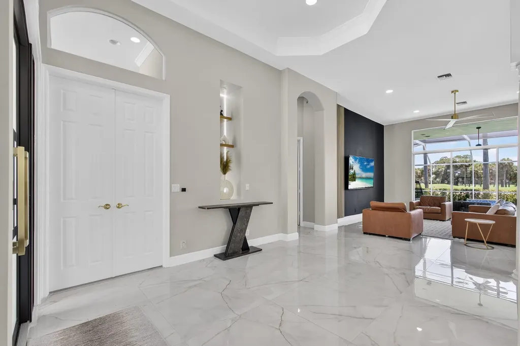 6778 Oakmont Way West Palm Beach FL 33412