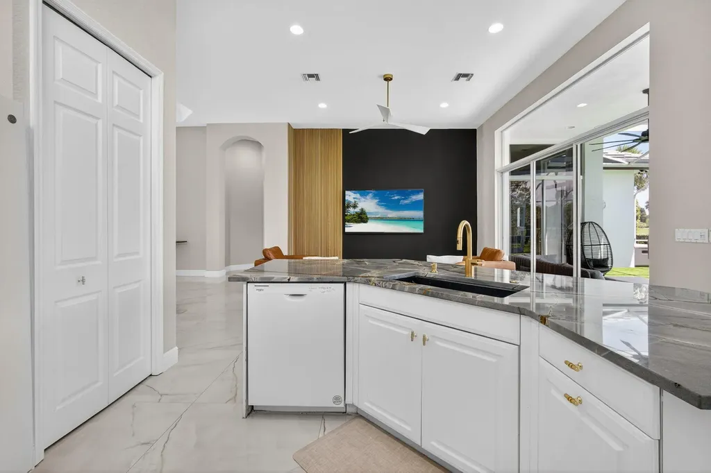 6778 Oakmont Way West Palm Beach FL 33412