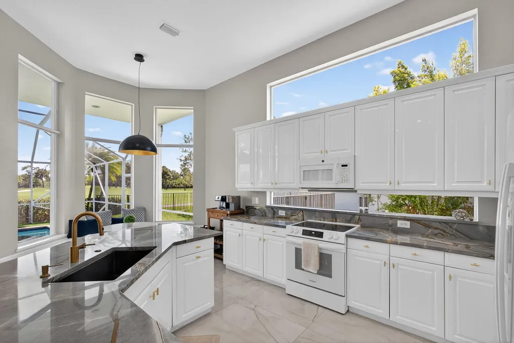 6778 Oakmont Way West Palm Beach FL 33412