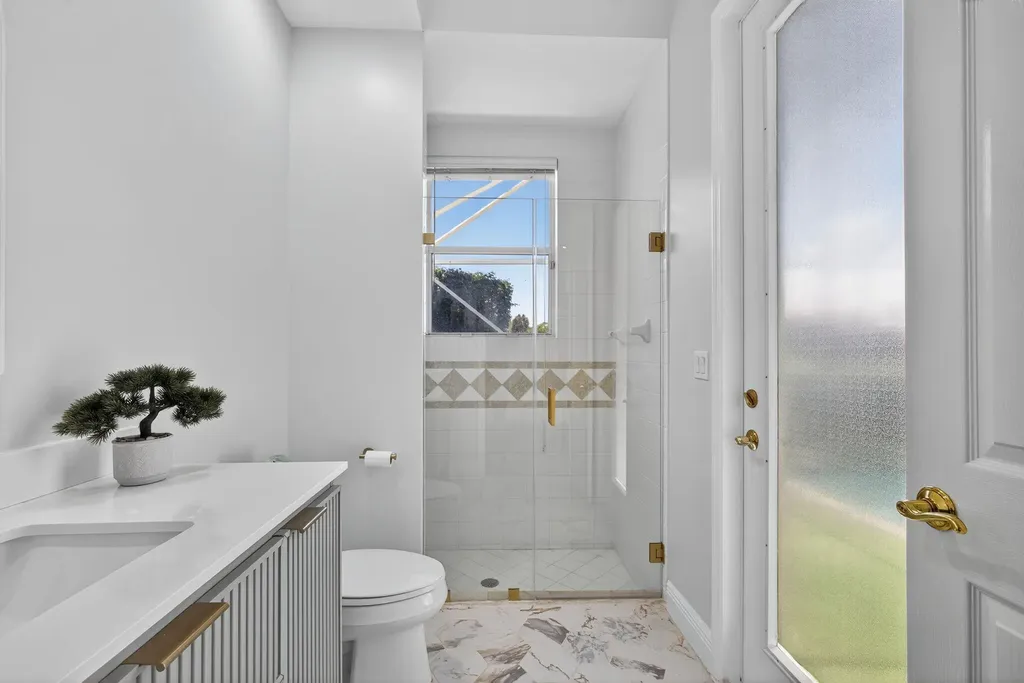 6778 Oakmont Way West Palm Beach FL 33412