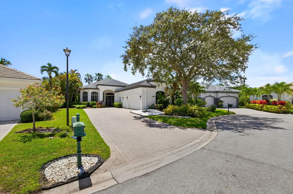6778 Oakmont Way West Palm Beach FL 33412