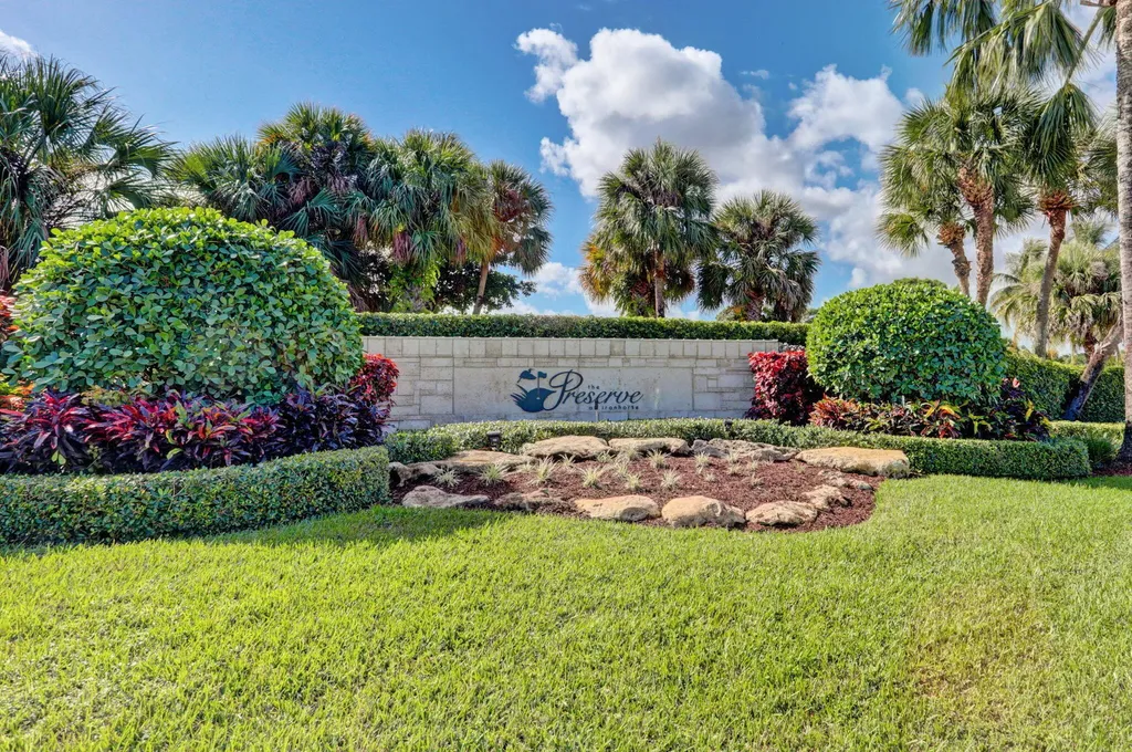 6778 Oakmont Way West Palm Beach FL 33412