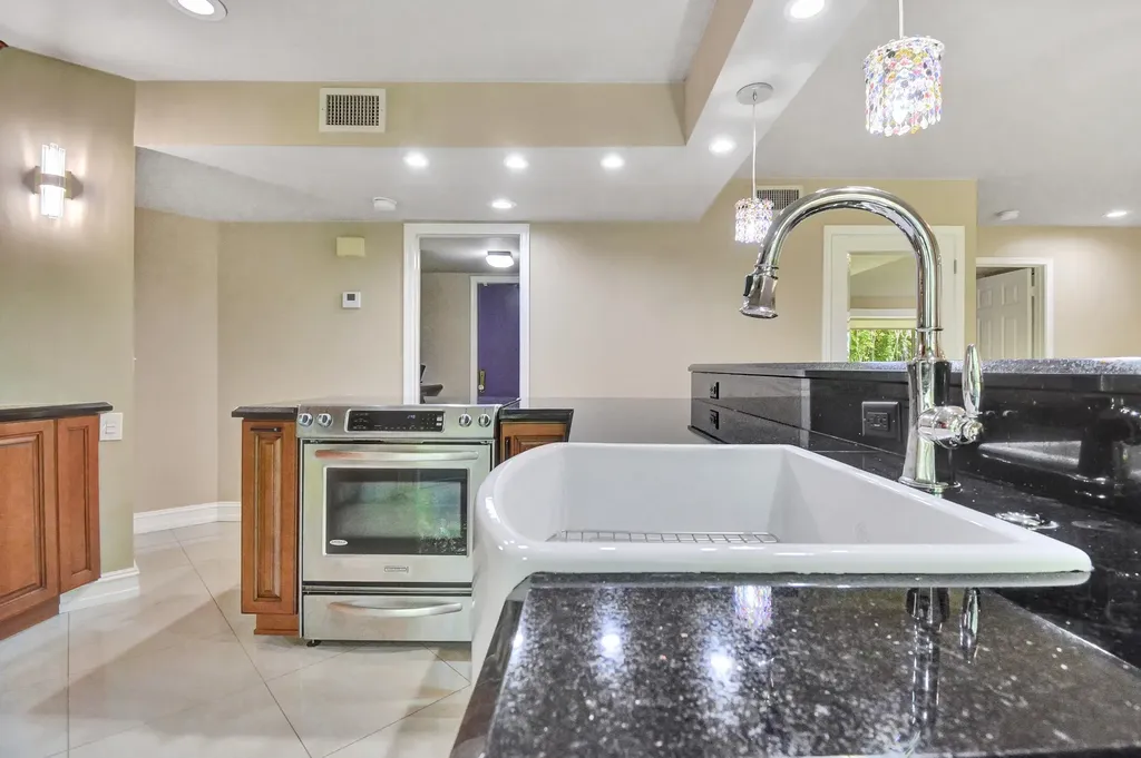 5590 Coach House Circle Boca Raton FL 33486