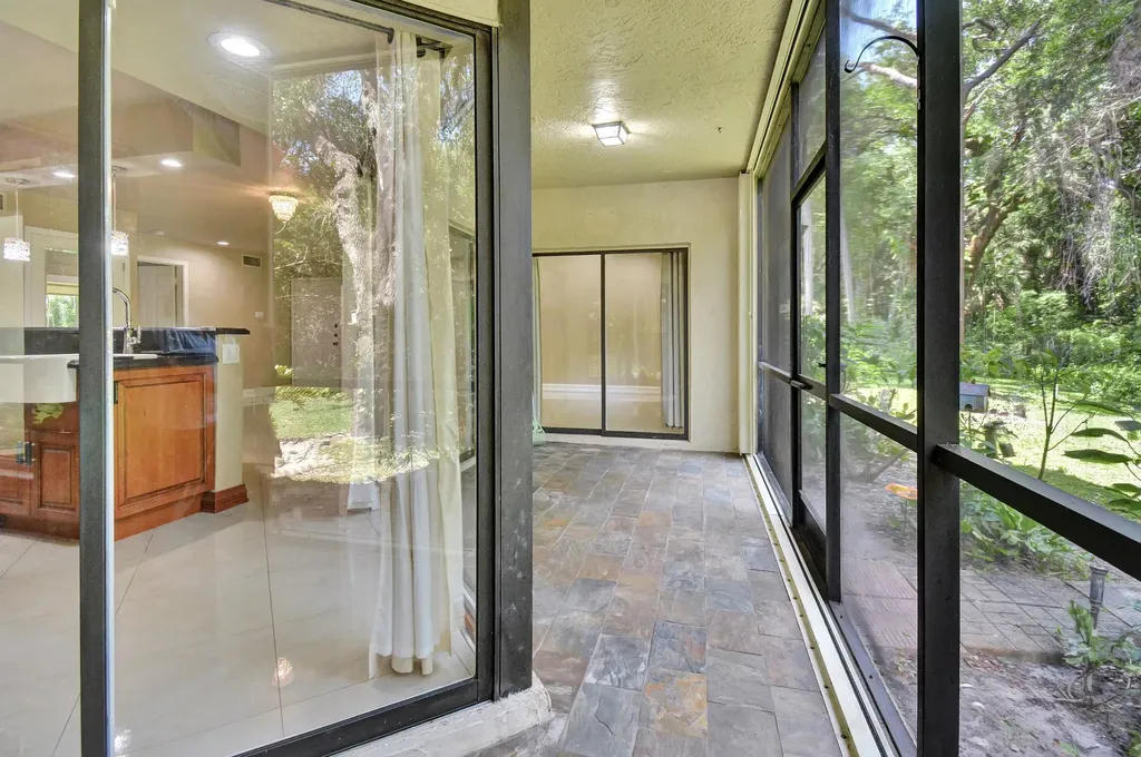 5590 Coach House Circle Boca Raton FL 33486
