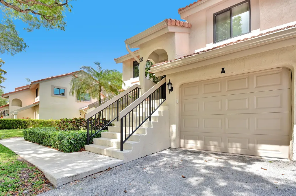 5590 Coach House Circle Boca Raton FL 33486