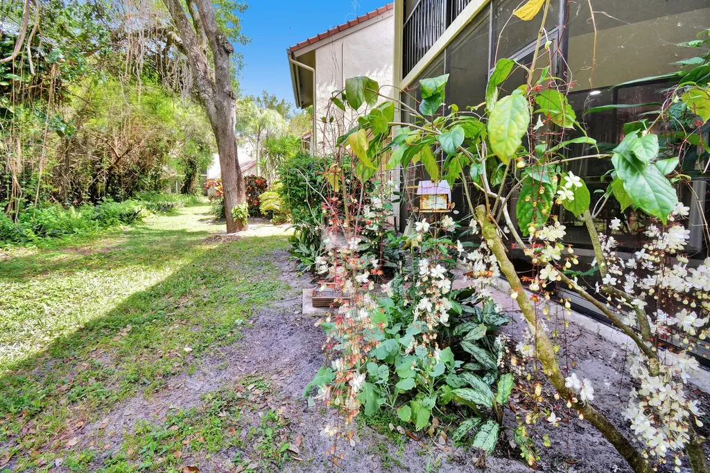 5590 Coach House Circle Boca Raton FL 33486