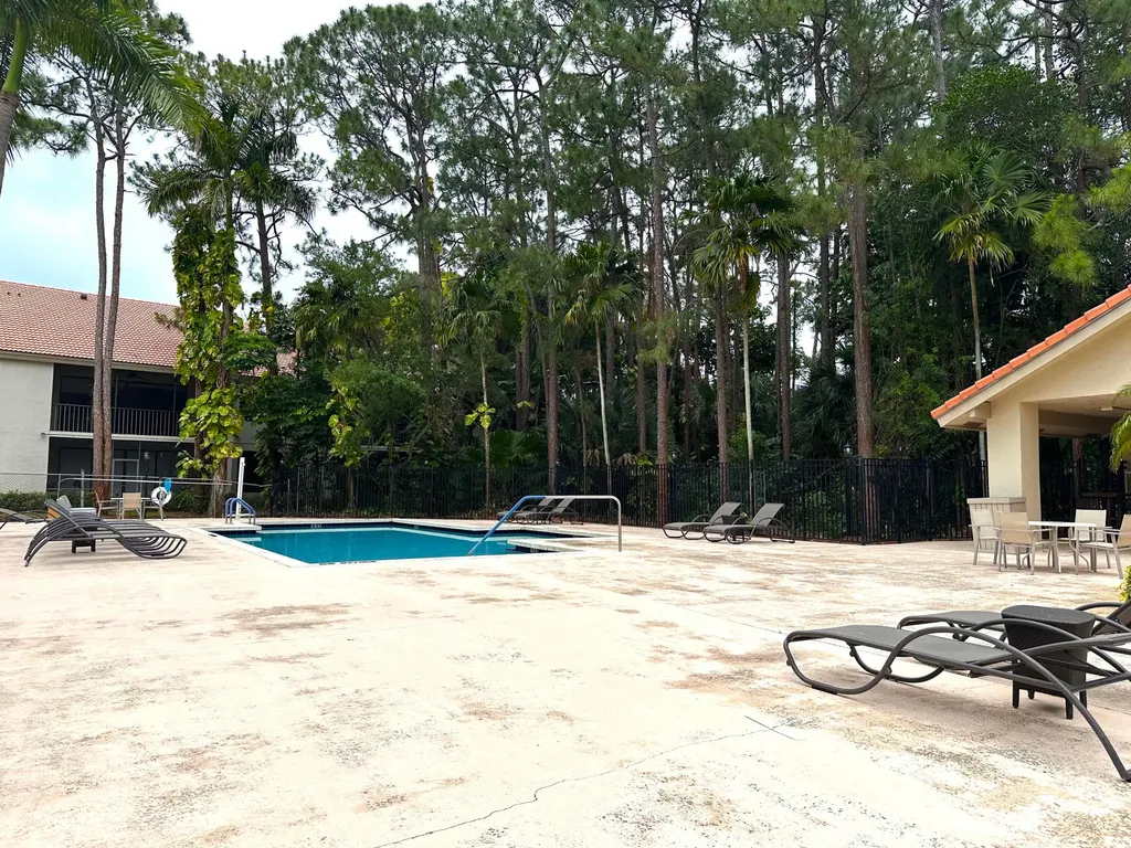 5590 Coach House Circle Boca Raton FL 33486
