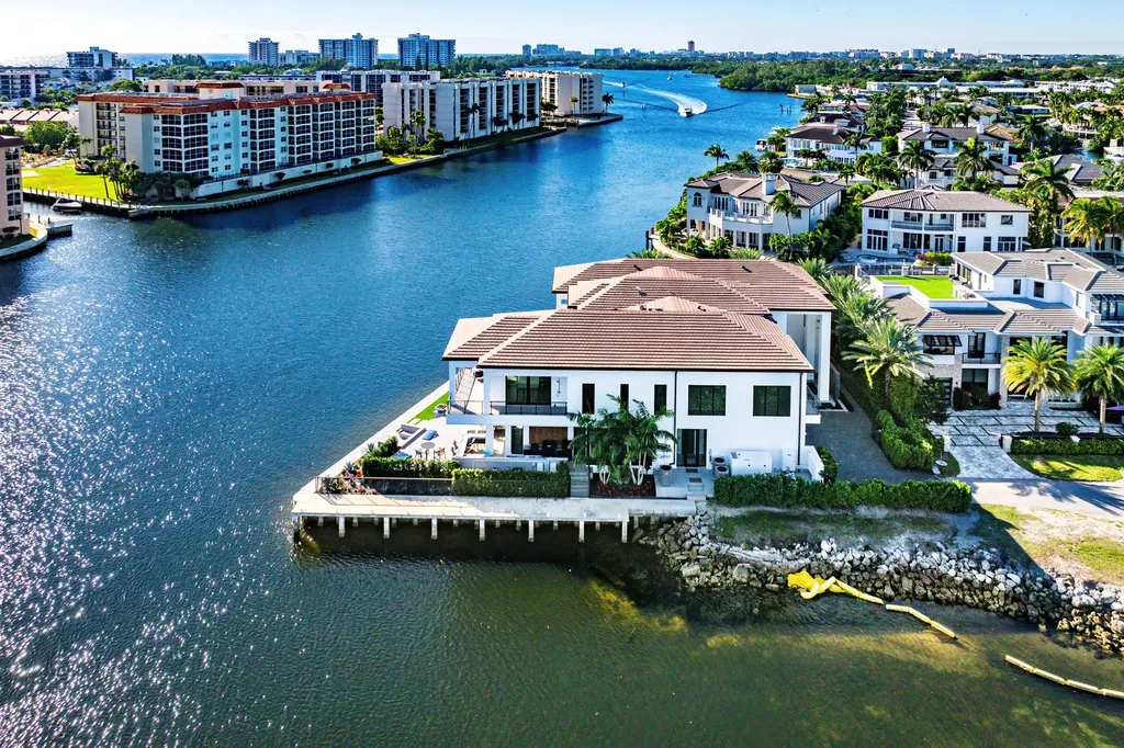 2934 NE 8th Avenue Boca Raton FL 33431