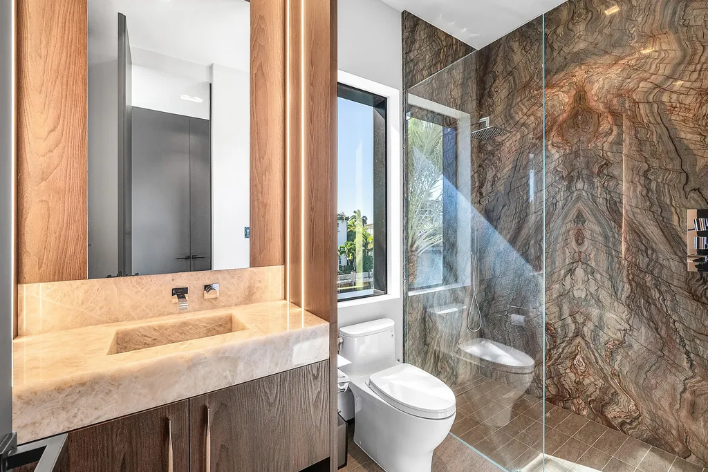 2934 NE 8th Avenue Boca Raton FL 33431