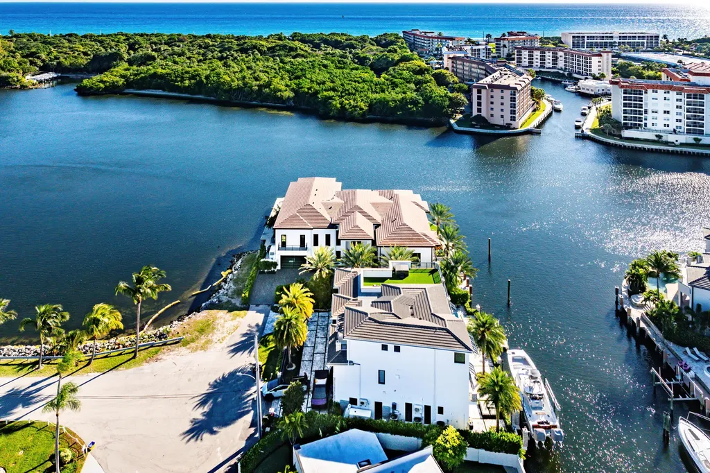 2934 NE 8th Avenue Boca Raton FL 33431